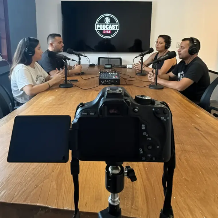 Equipe Wys em reunião estratégica
