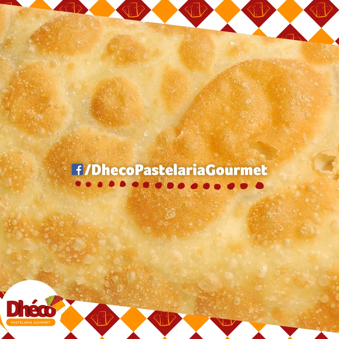 Peça com close do pastel — Dhéco Pastelaria