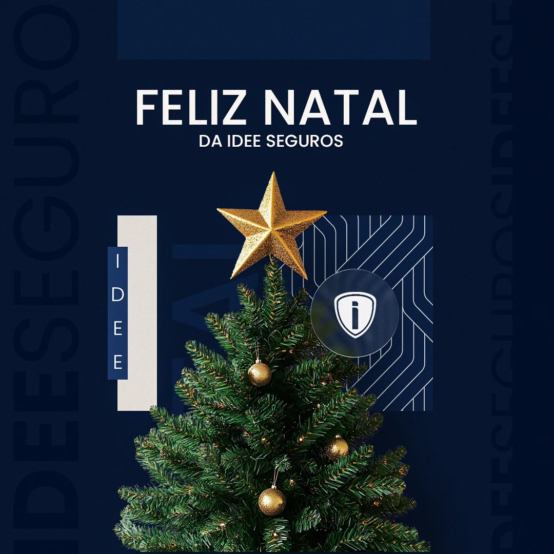 Post de Feliz Natal da idee seguros, com árvore de Natal, estrela dourada e selo do escudo da marca sobre fundo navy
