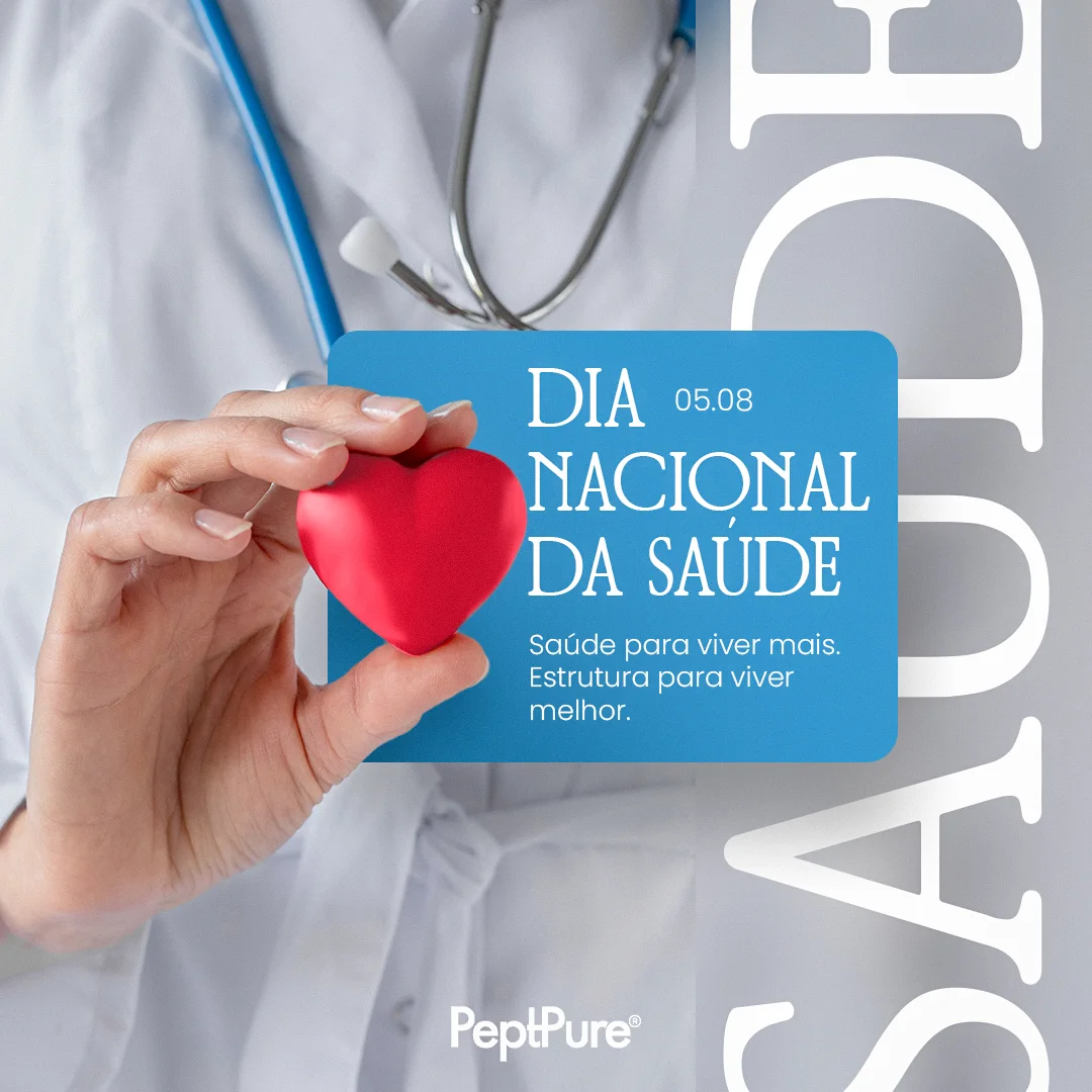 Post do Dia Nacional da Saúde com profissional de jaleco segurando um coração vermelho e card azul PeptPure