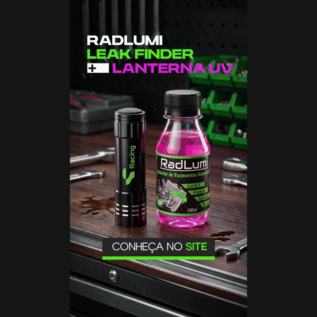 Kit RadLumi Leak Finder: frasco de 100 ml do detector de vazamentos ao lado da lanterna UV sobre bancada de oficina