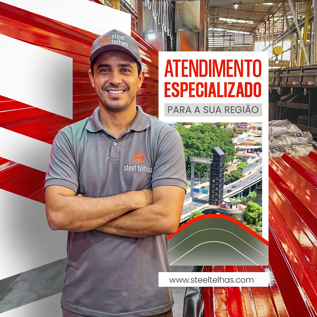 Colaborador uniformizado da Steel Telhas em fábrica de telhas metálicas, em post sobre atendimento especializado por região