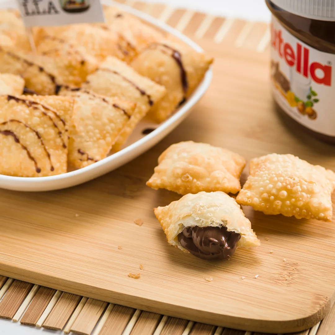 Porção de mini pastéis de nutella — Tammy Pastelaria