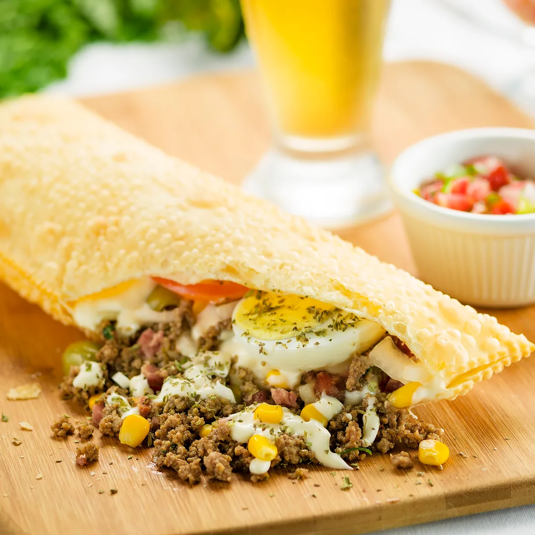 Pastel de carne com ovo — Tammy Pastelaria